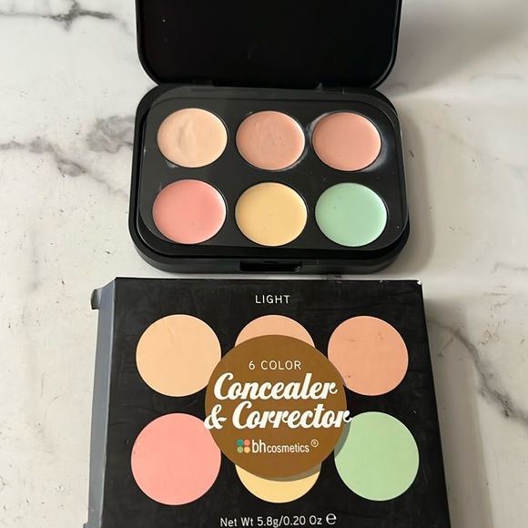 BH corrector & concealer palette - Picture 1 of 3